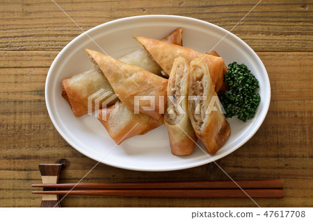 Fried spring roll 47617708