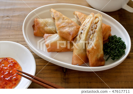 Fried spring roll 47617711