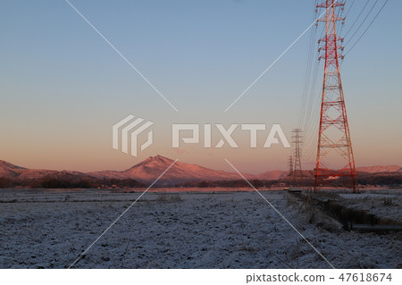 Tsukuba mountain which is shining in the morning sun 47618674