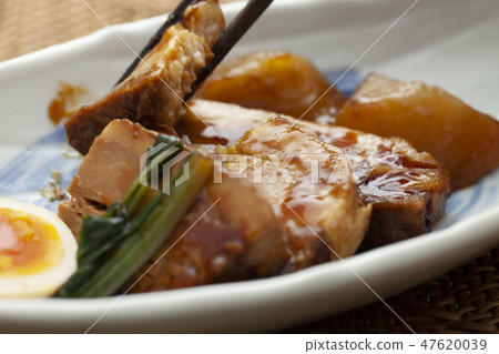 Braised pork 47620039