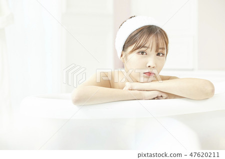 年輕女子,浴,淋浴,浴室 年輕女子,浴,淋浴,浴室 47620211