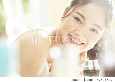 Women beauty Women beauty 47621399