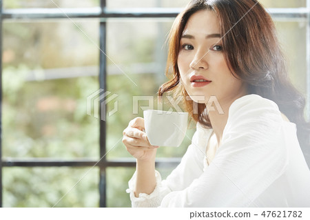 Woman lifestyle relax Woman lifestyle relax 47621782