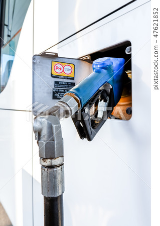 公交車加油 公交車加油 47621852