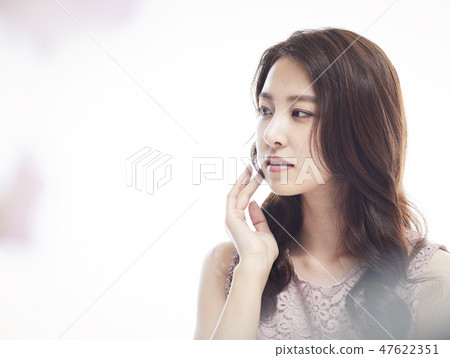 Beauty beautiful skin 47622351