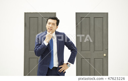 一個失落的商人 一個失落的商人 47623226