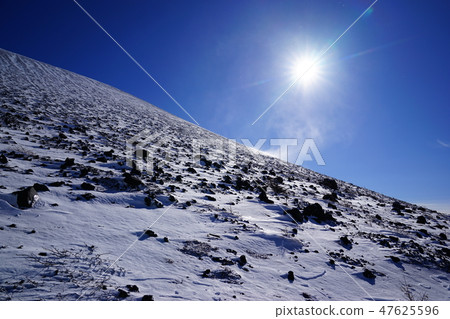 The sun and snow on the Asama slope 1 47625596