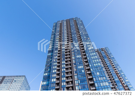 office building  47627372