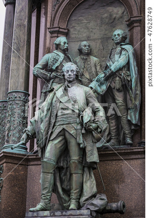 Monument to Maria Theresa in Vienna on the square Monument to Maria Theresa in Vienna on the square 47628749