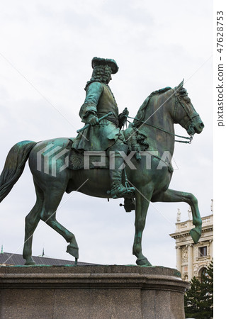 Monument to Maria Theresa in Vienna on the square Monument to Maria Theresa in Vienna on the square 47628753