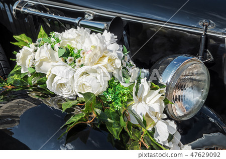 Wedding bouquet by car Wedding bouquet by car 47629092