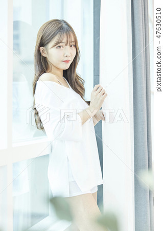 年輕的女人 年輕的女人 47630510