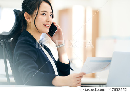 女商人電話 女商人電話 47632352