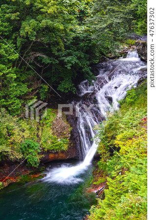 豪豬隱藏的瀑布和Chutubomigogake Okutetsuini Yokotani峽谷 47637302