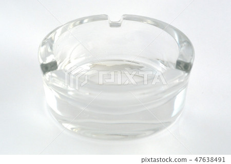 Round glass simple ashtray Round glass simple ashtray 47638491