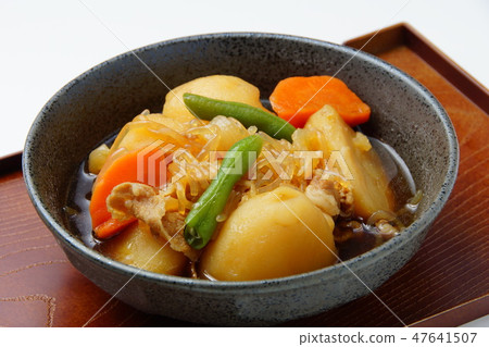 肉和土豆 47641507