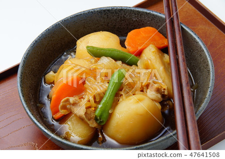 肉和土豆 47641508