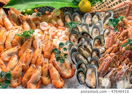 Seafood on ice Seafood on ice 47646418
