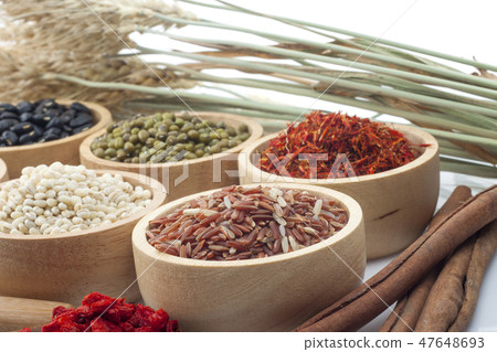 Cereal grains , seeds, beans 47648693