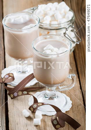 Cups of Hot Chocolate with marshmallows Cups of Hot Chocolate with marshmallows 47649071
