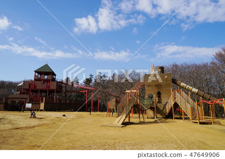 January The Gardens Andersen Park 33 Athletic 47649906