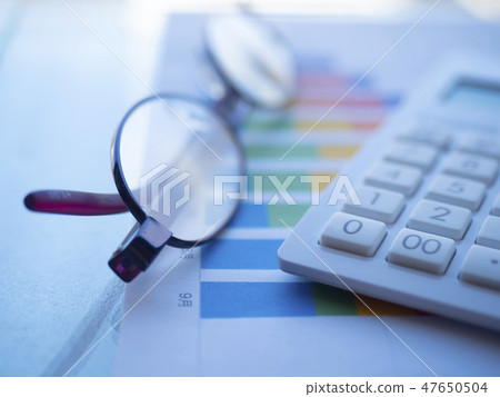 Business image · graph · glasses · calculator · female 47650504