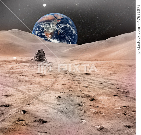 Lunar Module photographed against lunarscape 47651072