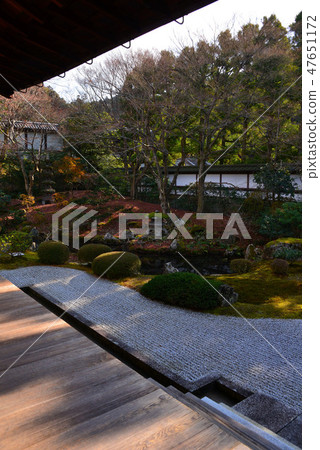 Winter's Senggi temple garden 47651172