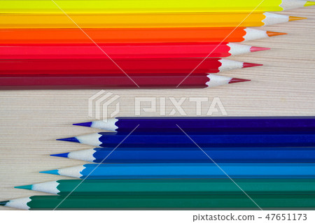 Colored pencil Colored pencil 47651173