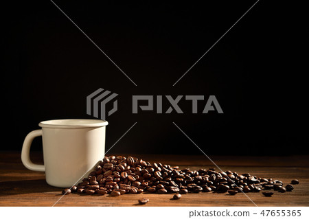 Cup of coffee and coffee beans  47655365