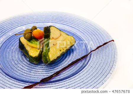 Food dish 47657678