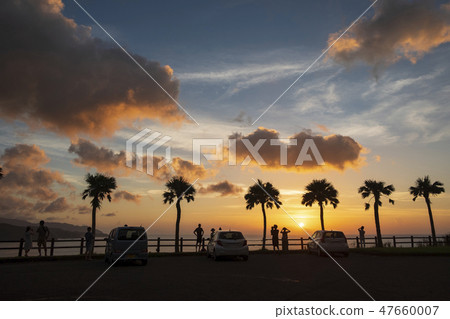 從Amami Oshima Oshima Beach附近的日落 47660007