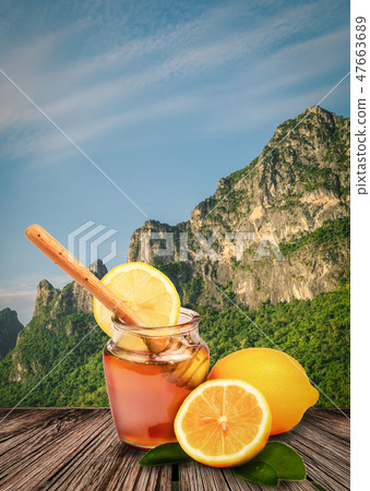 honey with lemon 47663689