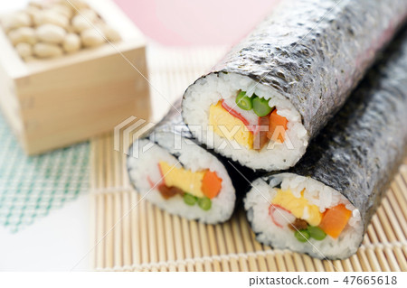 Setsubun image (Ewaki and beans) 47665618
