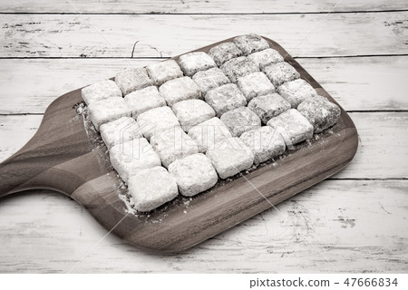 (Sepia) cookie 47666834