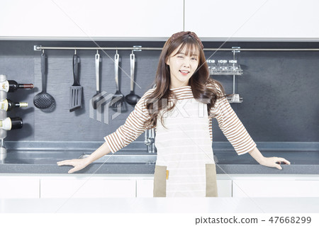 廚房，家庭主婦，年輕女子 47668299