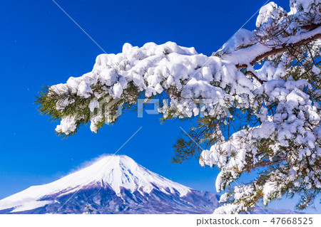（山梨縣）從白雪皚皚的第20次通過富士山 47668525