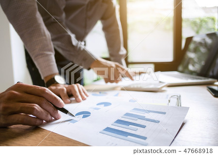 Business executives Team Meeting Brainstorming Working and marke 47668918