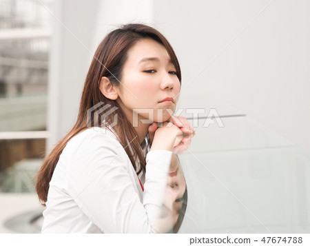 沮喪的商界女強人 沮喪的商界女強人 47674788