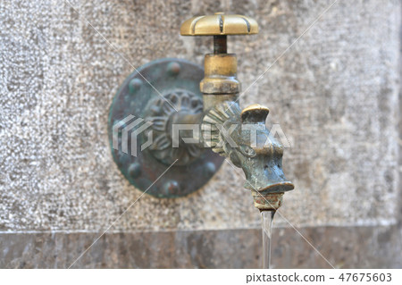 Water faucet Water faucet 47675603