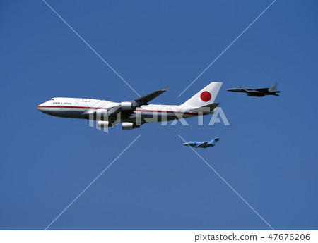 政府特定飛機和F-15的編隊飛行 47676206