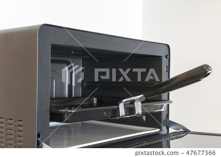 使用烤箱範圍的圖像 47677366