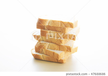 Homemade slide bread on white background. 47688686