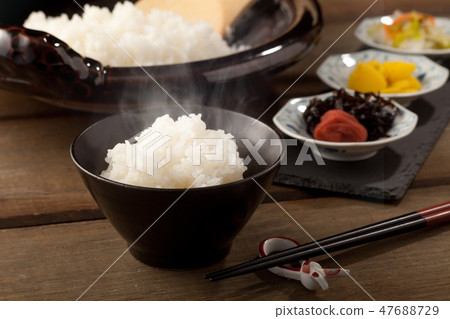 有米盤的日本式米罐 47688729