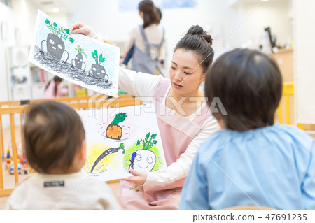 Nursery teacher, paper jam, infant 47691235