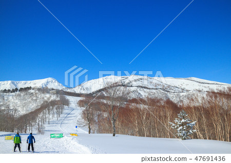 Snow mountain 47691436