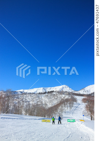 Snow mountain 47691437