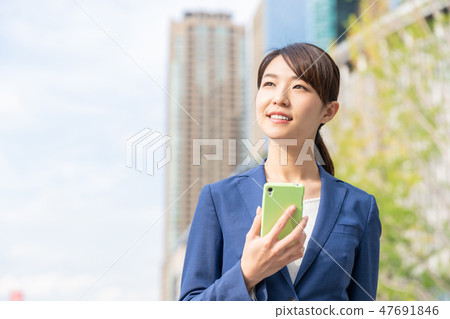 Business Woman Smartphone 47691846