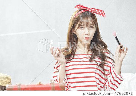 旅遊,度假,放鬆,年輕女子 旅遊,度假,放鬆,年輕女子 47692078