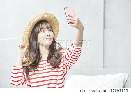 旅遊,度假,放鬆,年輕女子 旅遊,度假,放鬆,年輕女子 47695155